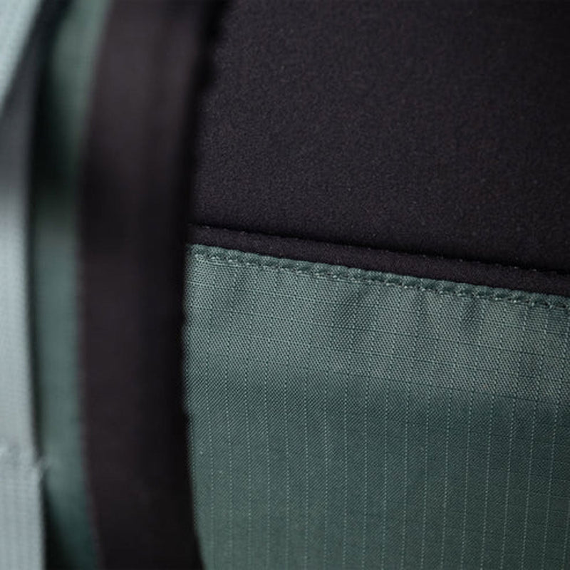 Topo Designs : Global Travel Backpack : Black/Black
