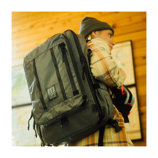 Apex Travel Bag 30L